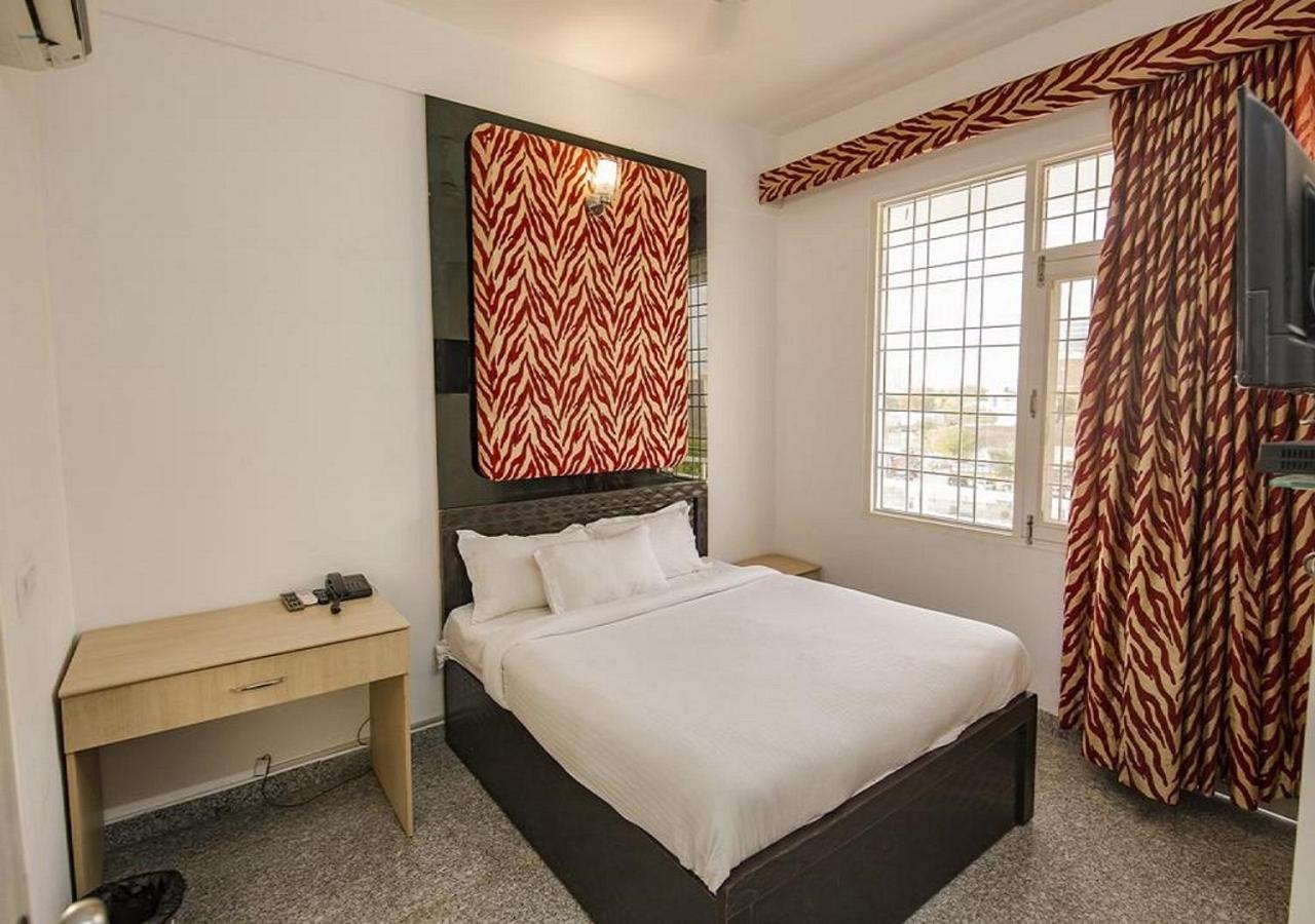 K G Residency Airport Hotel Jaipur Luaran gambar